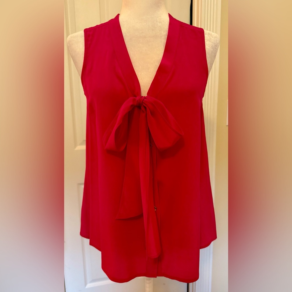 Lilly Pulitzer Women's 100% Silk Sleeveless V-nec Blouse Bow tie Size Small